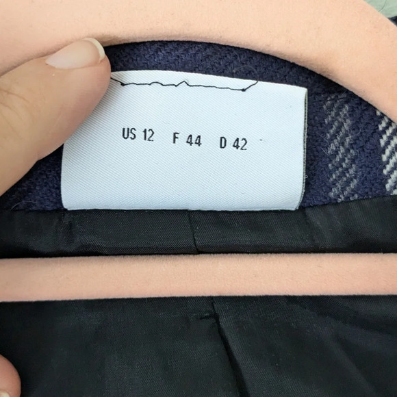 AKRIS Punto Wool Blend Plaid Blazer - Picture 6 of 7